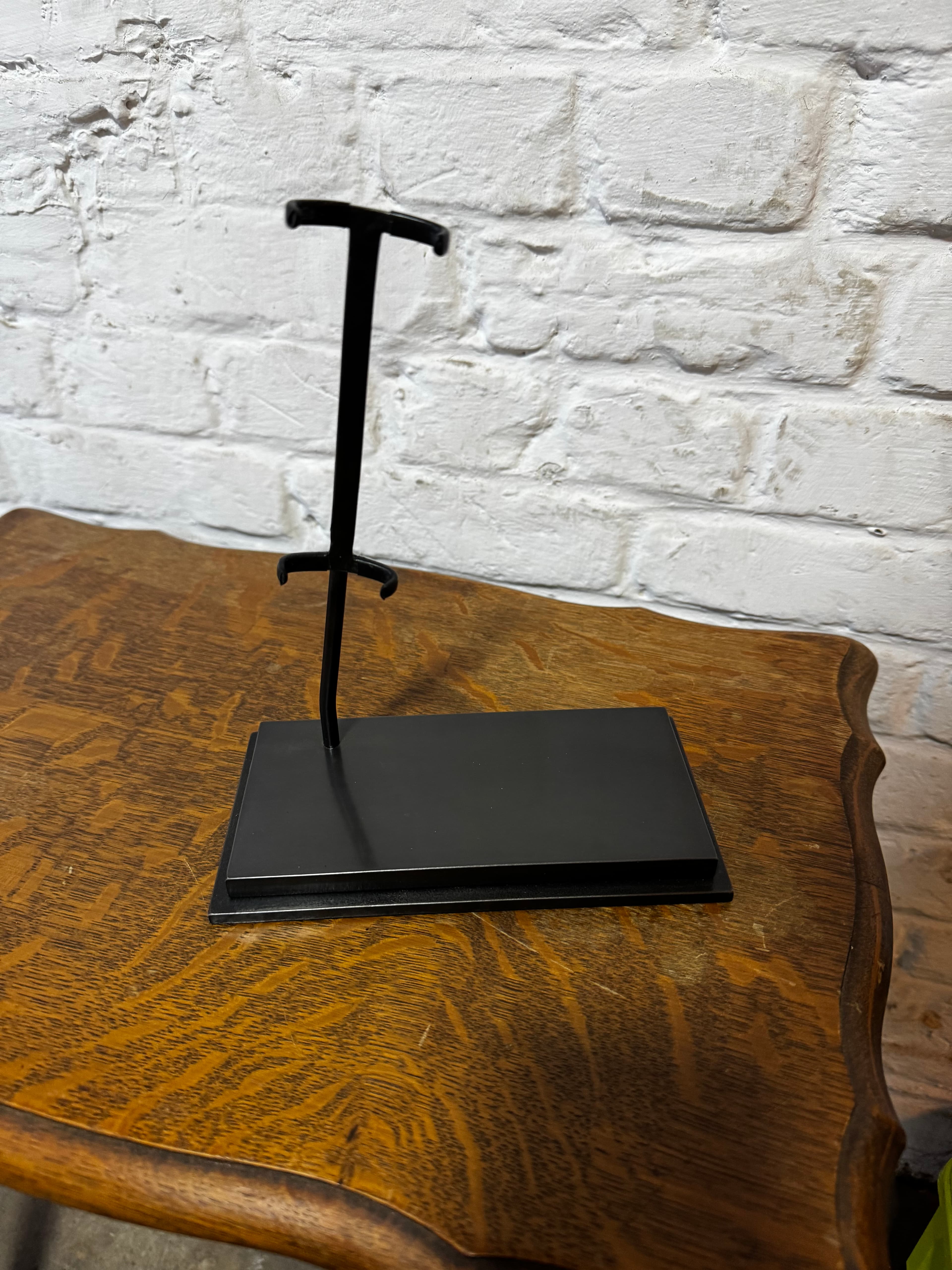 Soclage dune arme d’apparat - Avant restauration