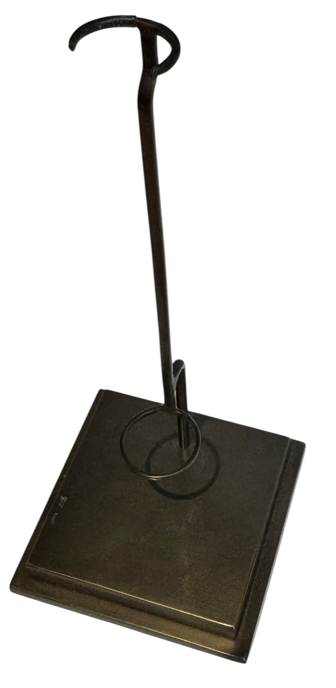 Soclage d’une hache à sucre 18 iem - Avant restauration